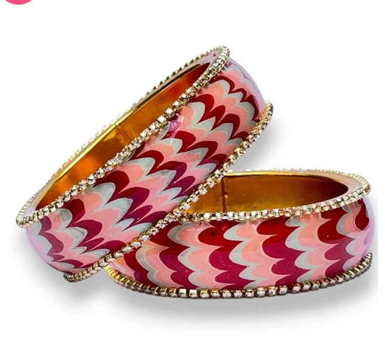 LuxuryGlow Metal Bangles Artful Luxury Marble Wave Gold Brass Lac Bangles – Handcrafted Metal Elegance by