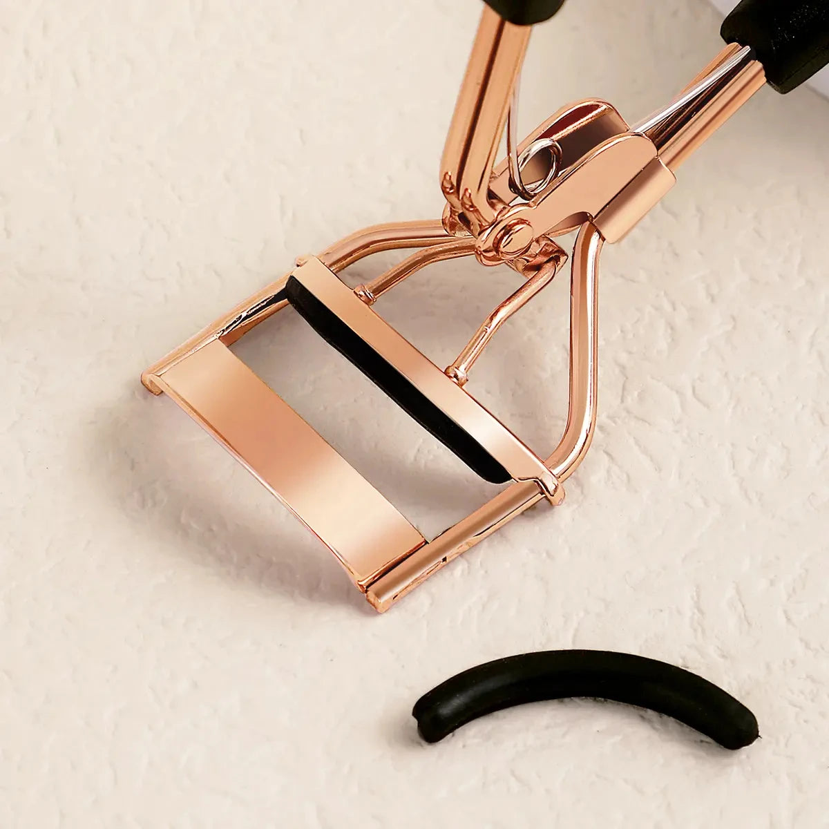LuxuryGlow Portable Eyelash Curler with 15 Silicone Pads – Stainless Steel Curling Tool