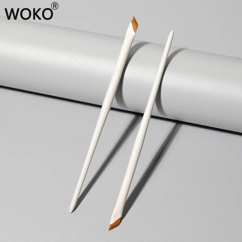 WOKO Ultra-Thin Precision Blade Eyeliner & Eyebrow Brush – White Wooden Handle