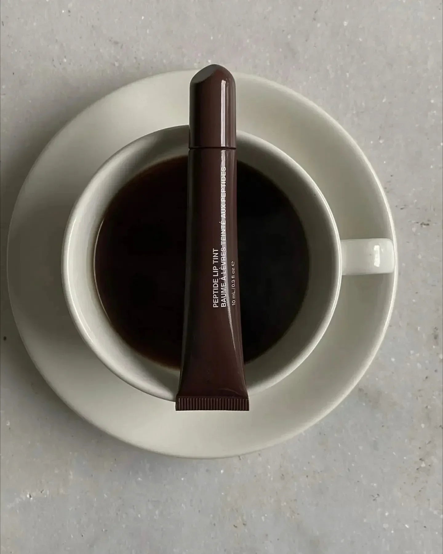 Rubor en barra para labios y mejillas Page Vine: brillo hidratante en tonos crema de moda
