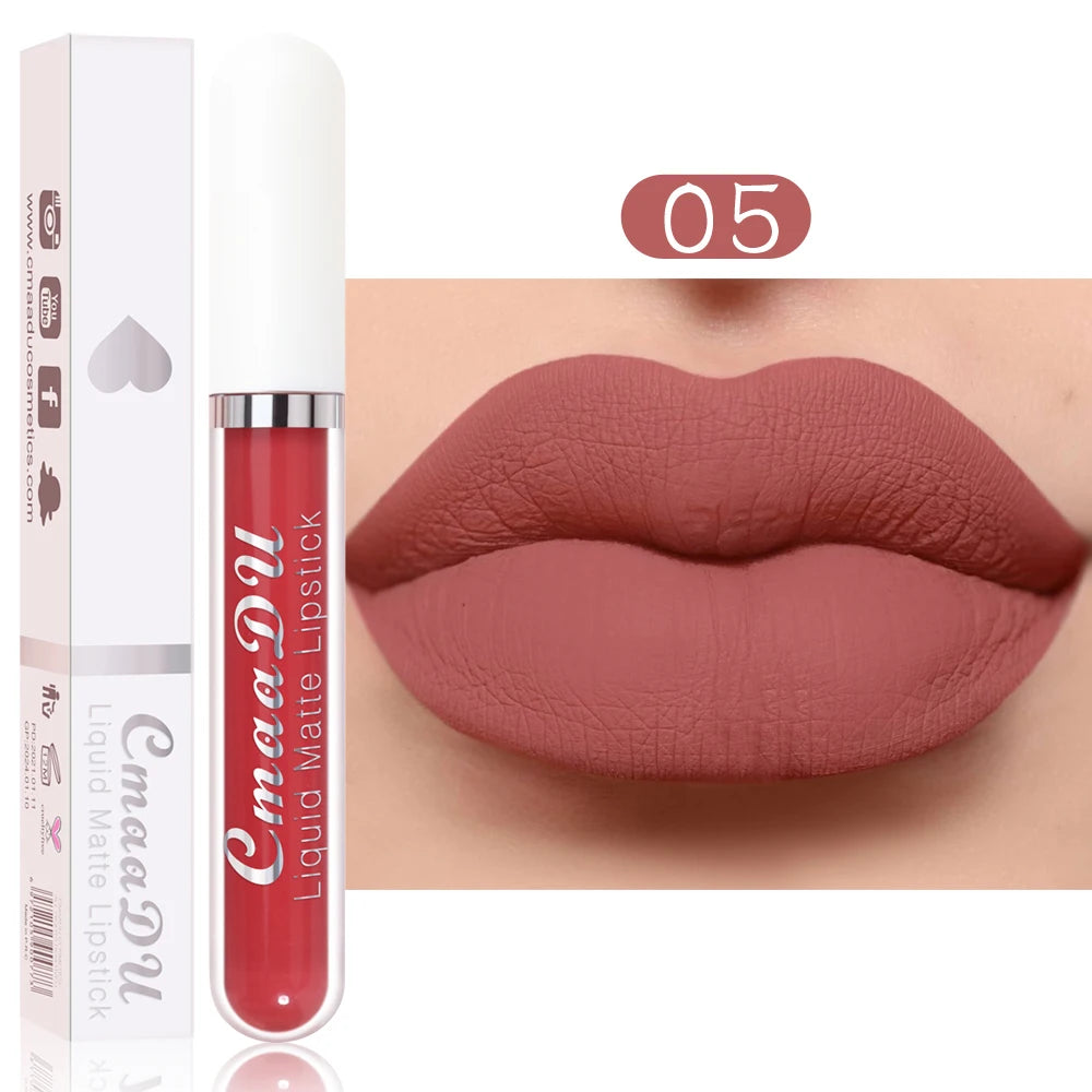 Brillo labial mate CmaaDu: labial resistente al agua y de larga duración en intensos tonos rojos.