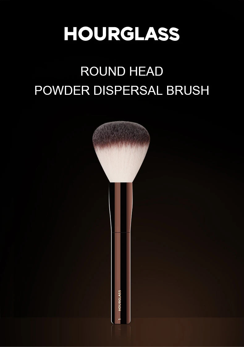 فرشاة مكياج البودرة رقم 1 من ماركة Hourglass - رأس دائري ناعم بمقبض معدني