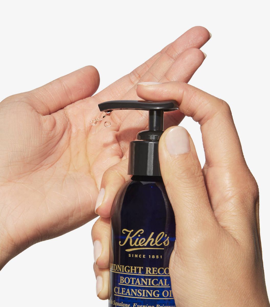 KIEHL’S Midnight Recovery Botanical Cleansing Oil – Makeup Melting & Skin Replenishing Cleanser