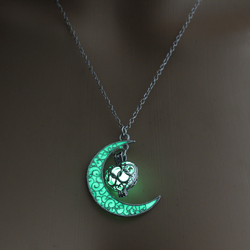 Collares colgantes luminosos LuxuryGlow con cadena plateada