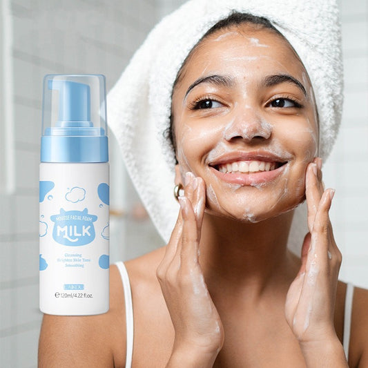 Limpiador de poros profundo LuxuryGlow con ácido hialurónico – Gel desintoxicante para la piel (120 ml)
