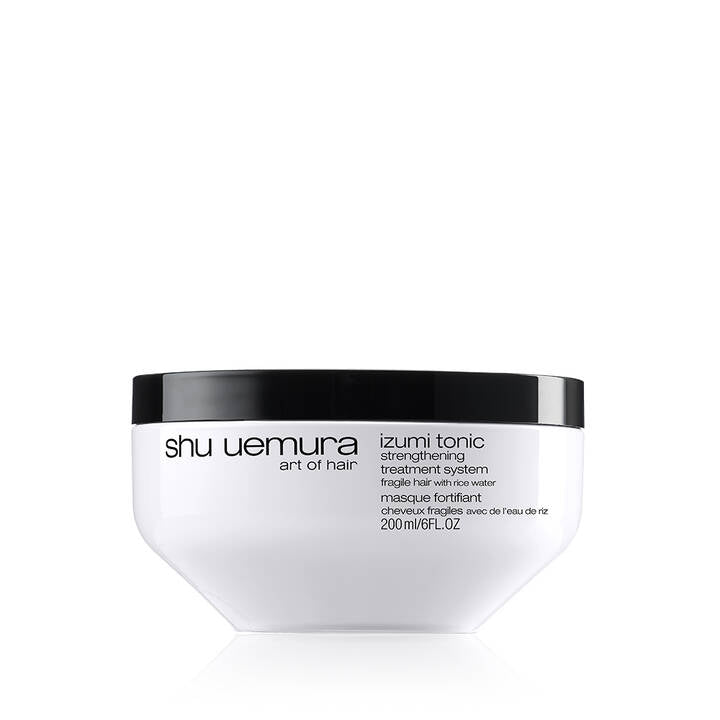 Mascarilla capilar tónica fortalecedora Shu Uemura Izumi con agua de arroz: repara y espesa el cabello.